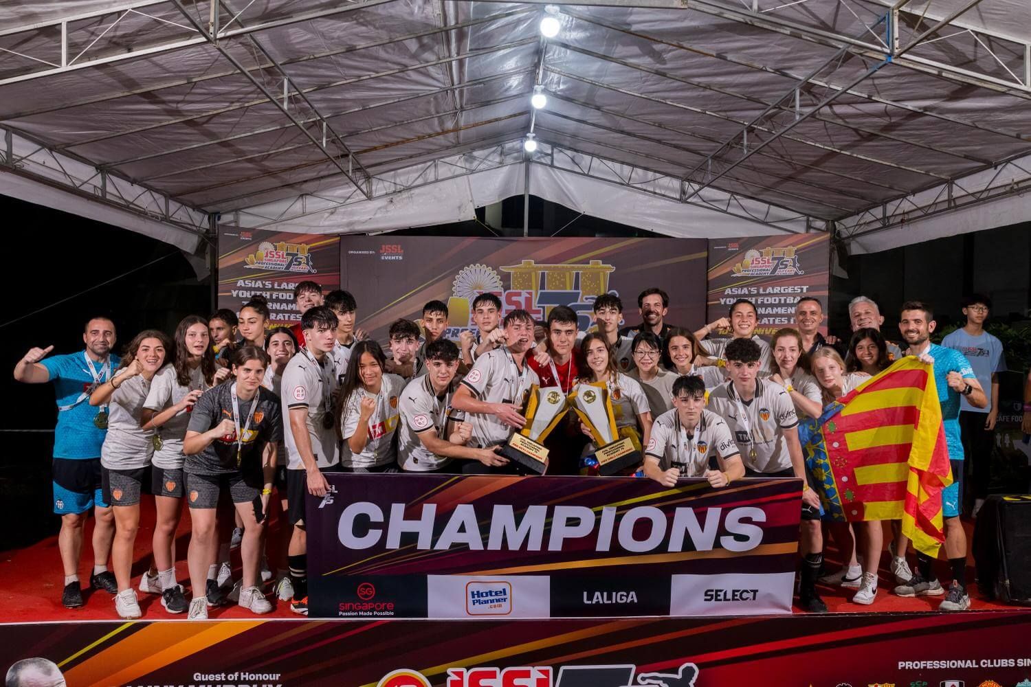 Layhoon, con la Academia VCF en Singapur.