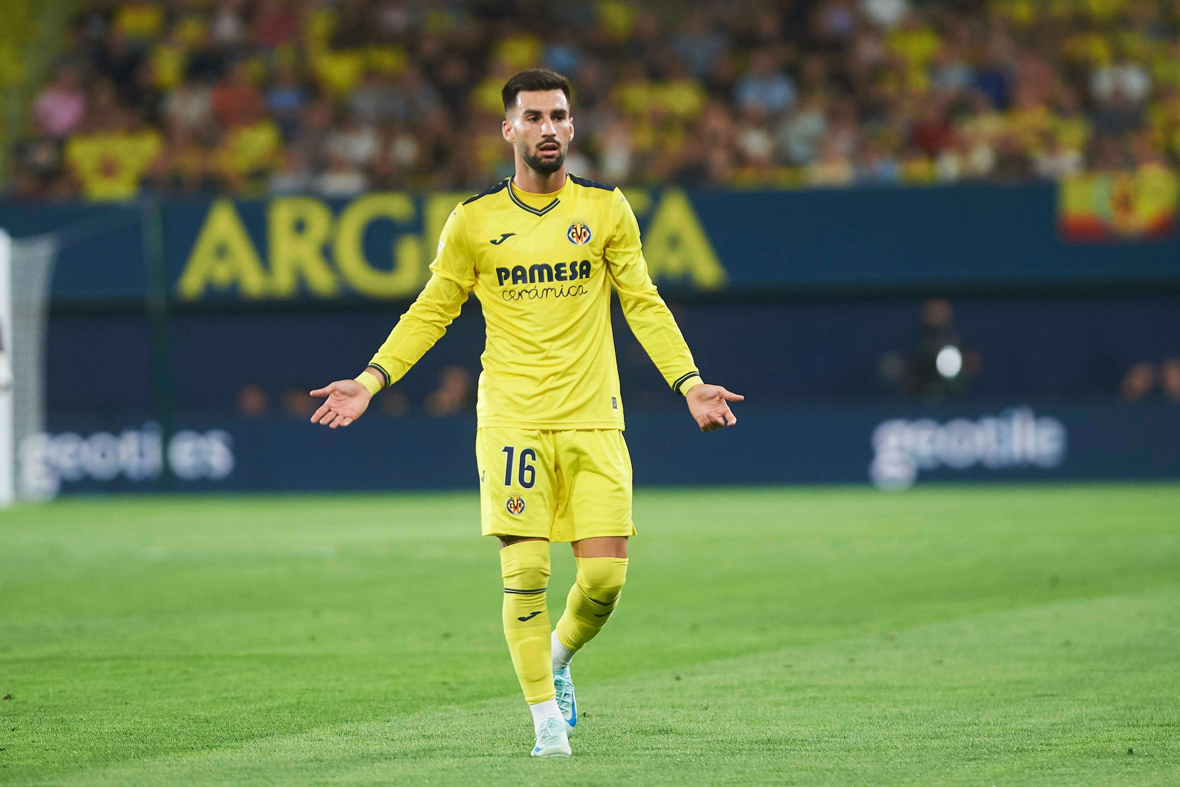  Álex Baena, en un partido con el Villarreal.