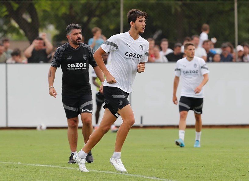  Facu González con el primer equipo