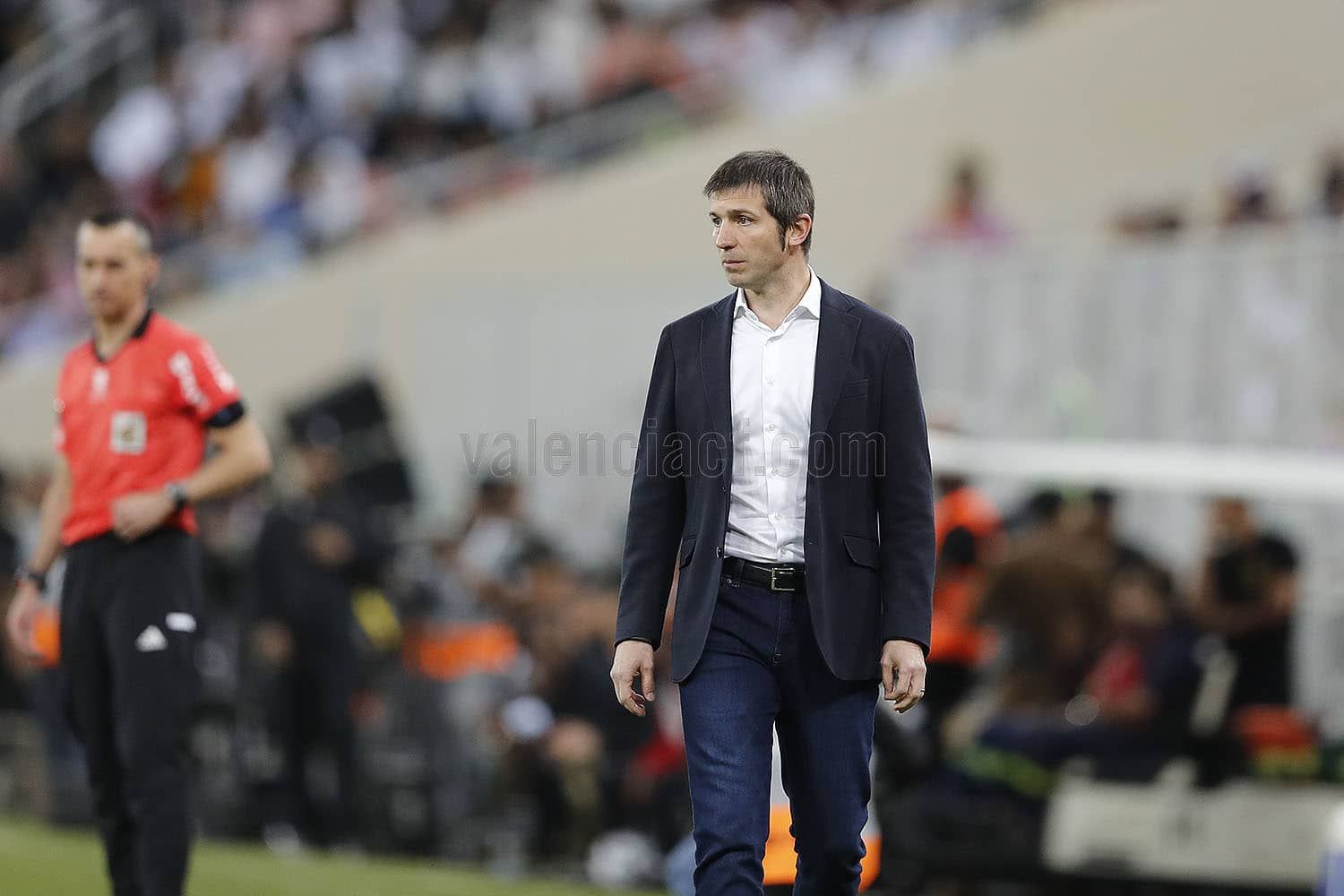 Albert Celades durante el Valencia-Real Madrid de Supercopa.