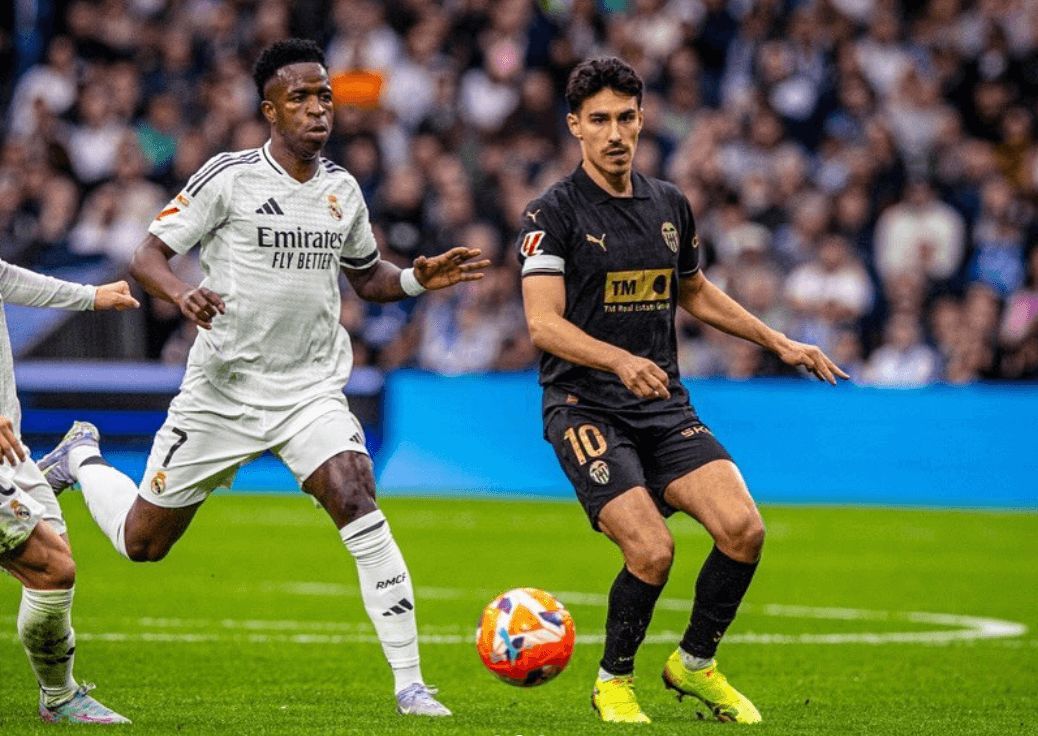 André Almeida ante el Real Madrid