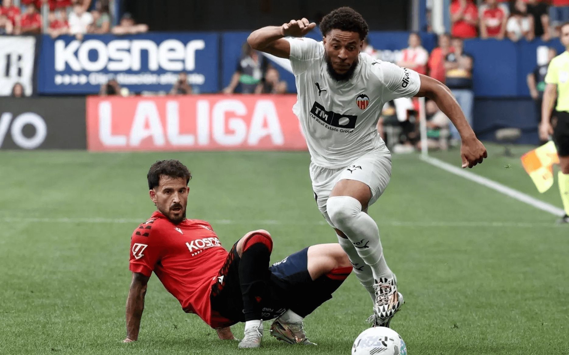Arnaut Danjuma ante Osasuna