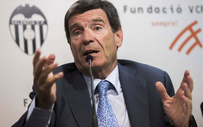 Aurelio Martínez el día que anuncia su dimisión