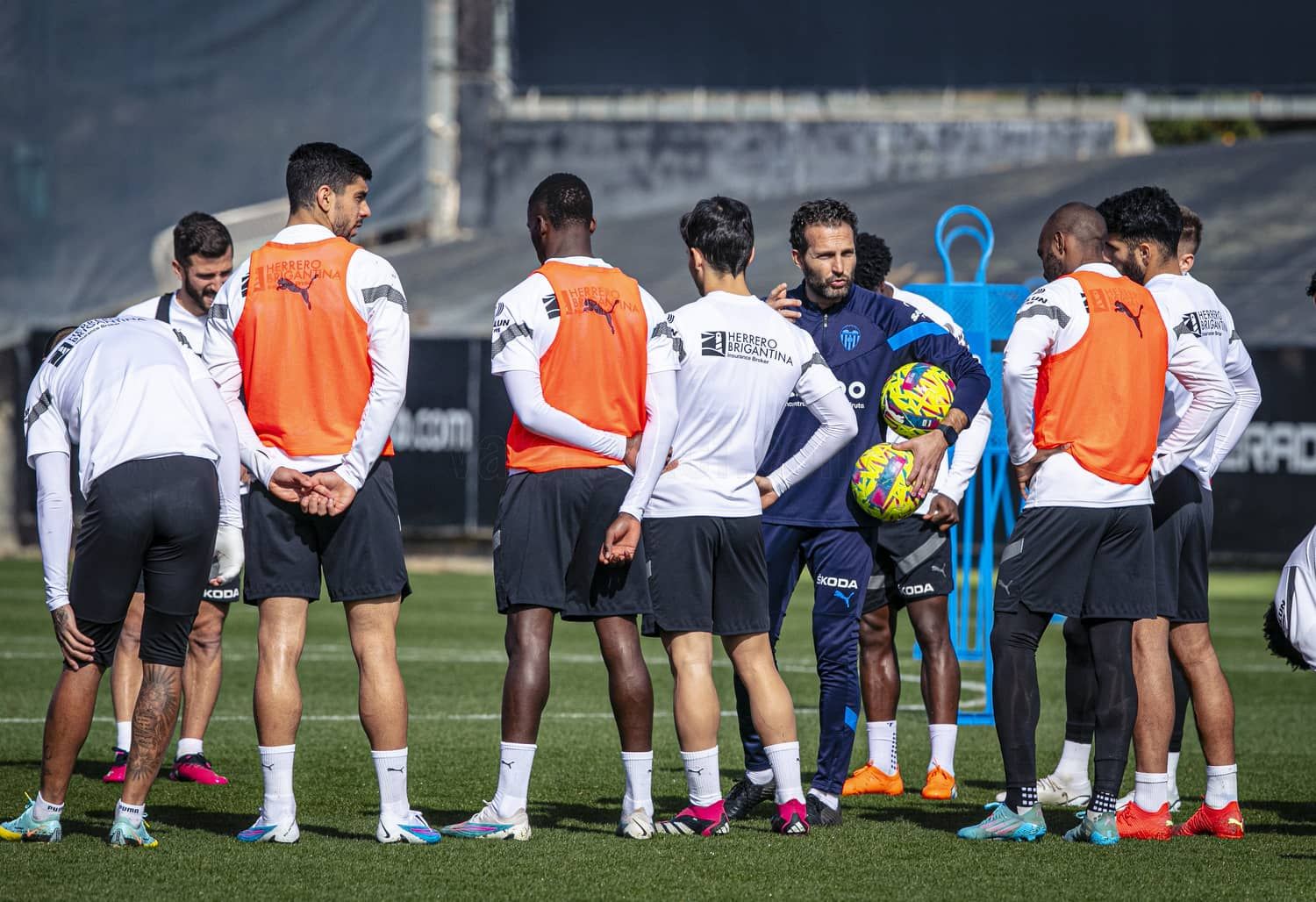 Rubén Baraja anuncia su primera convocatoria del Valencia CF en Mestalla.