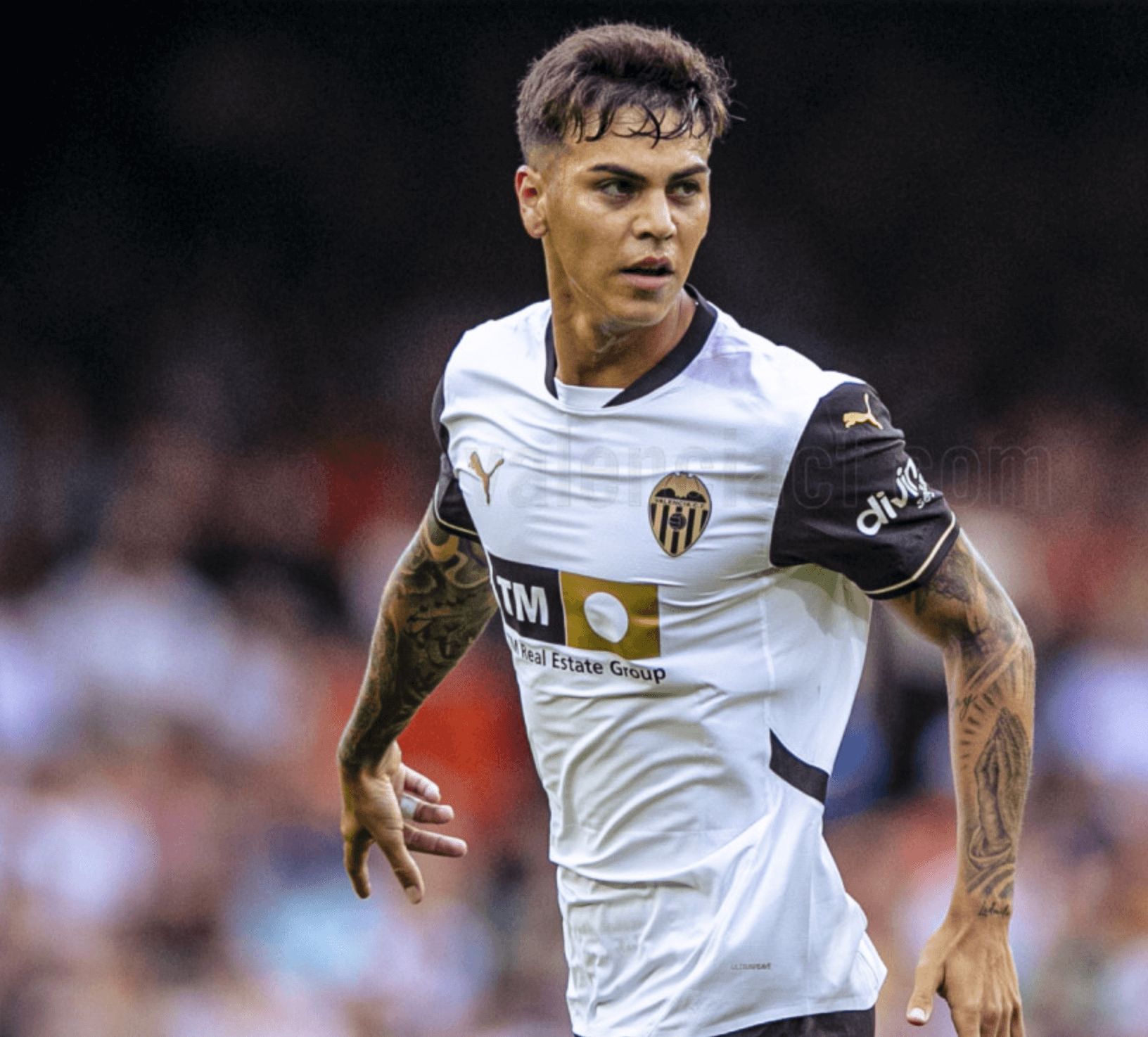  Enzo Barrenechea, ante el Girona FC.