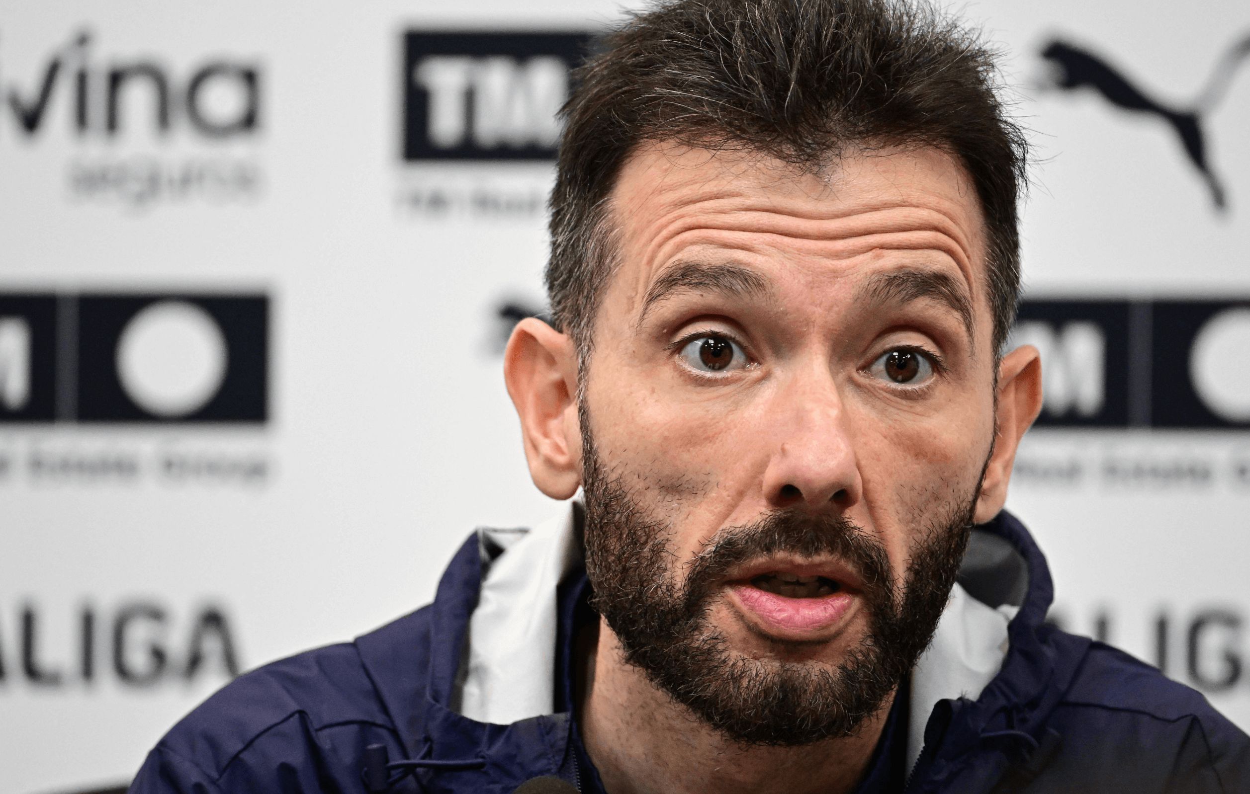  Carlos Corberán, en rueda de prensa.