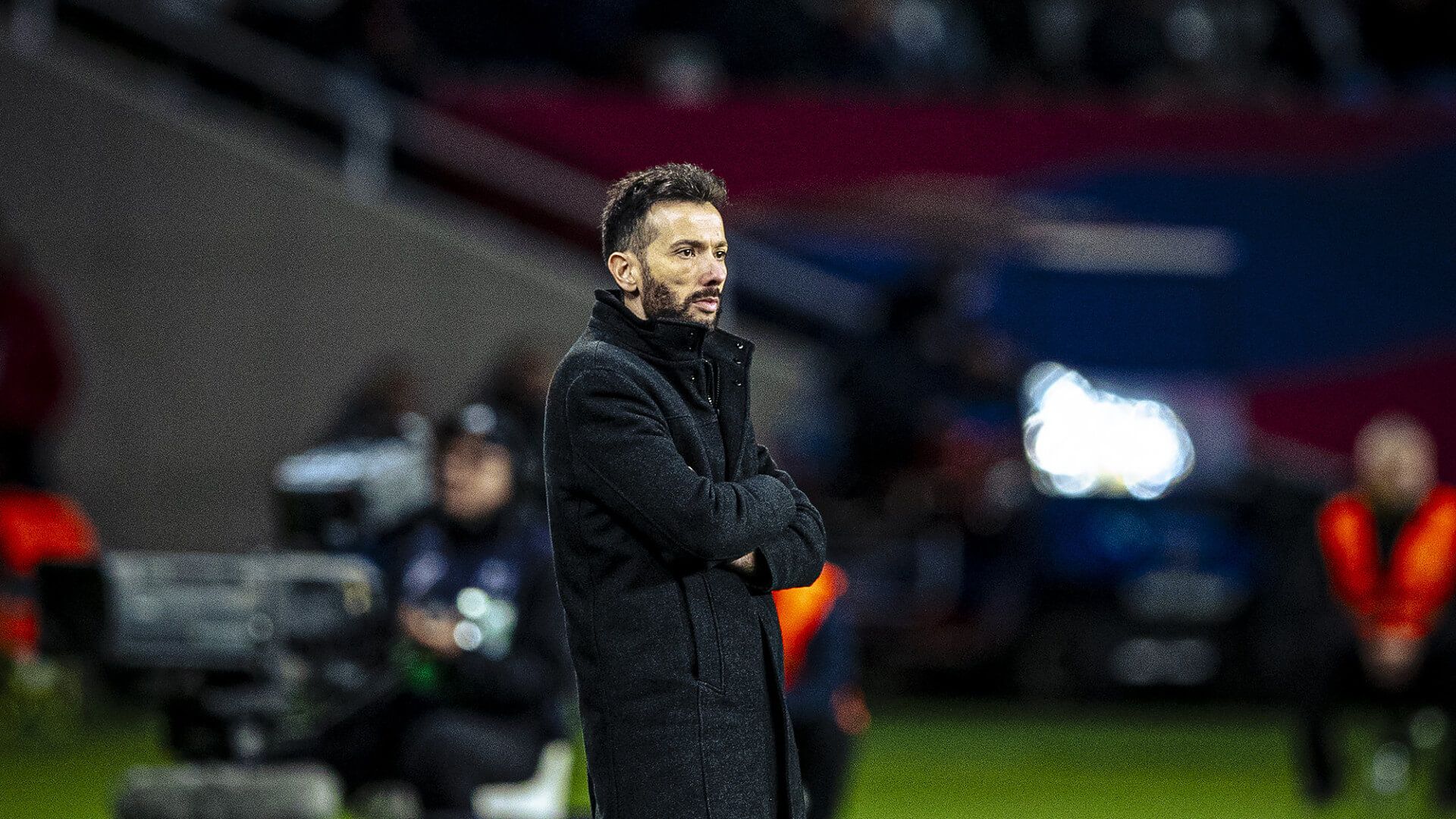 Carlos Corberán, ante el FC Barcelona.