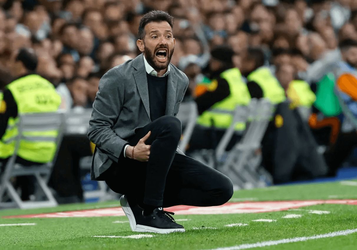  Carlos Corberán en el Bernabéu