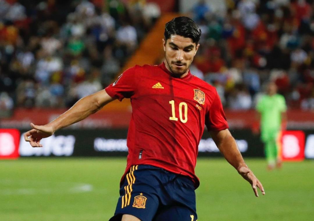  Carlos Soler con la Roja