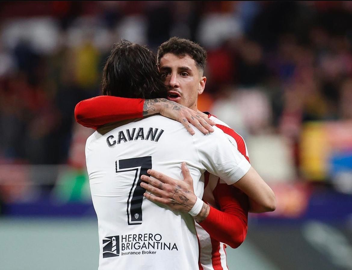  Cavani y Giménez.