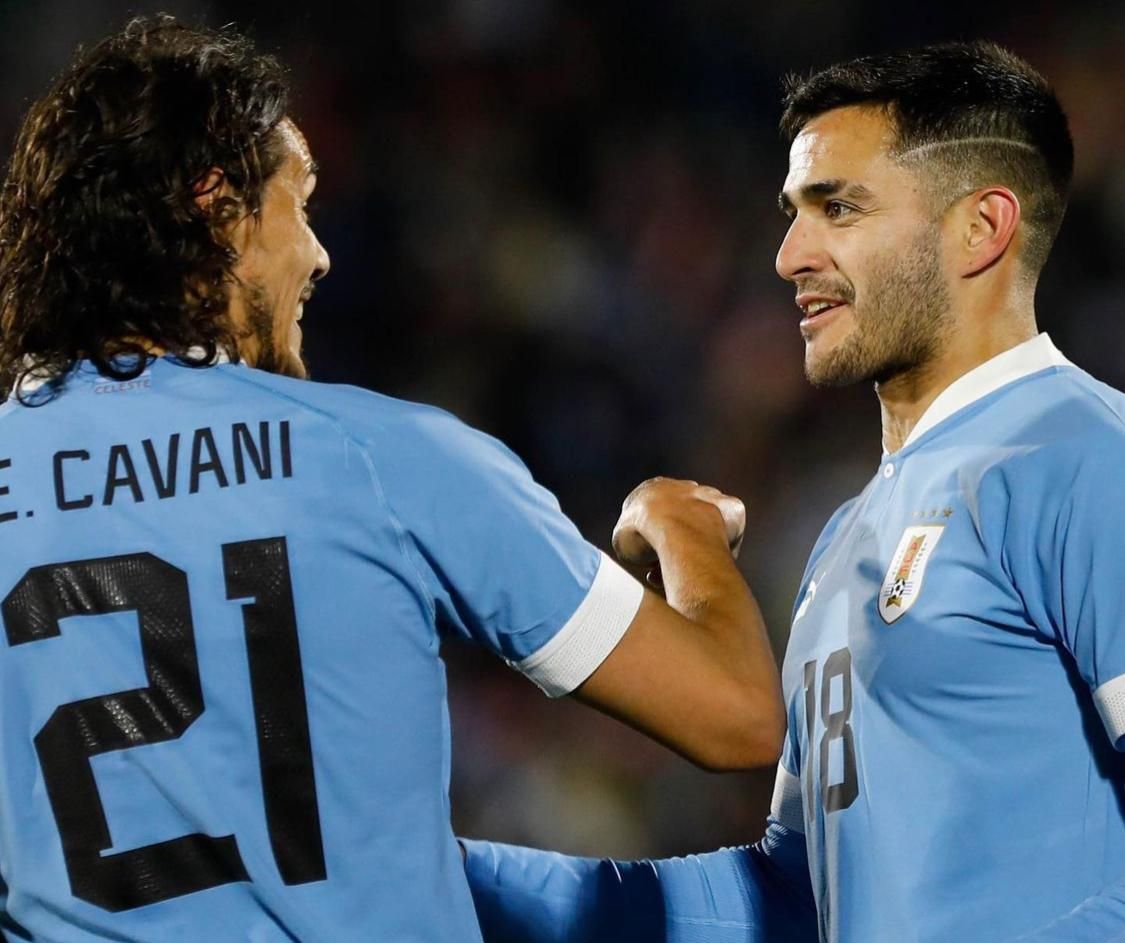 Cavani y Maxi, con Uruguay.