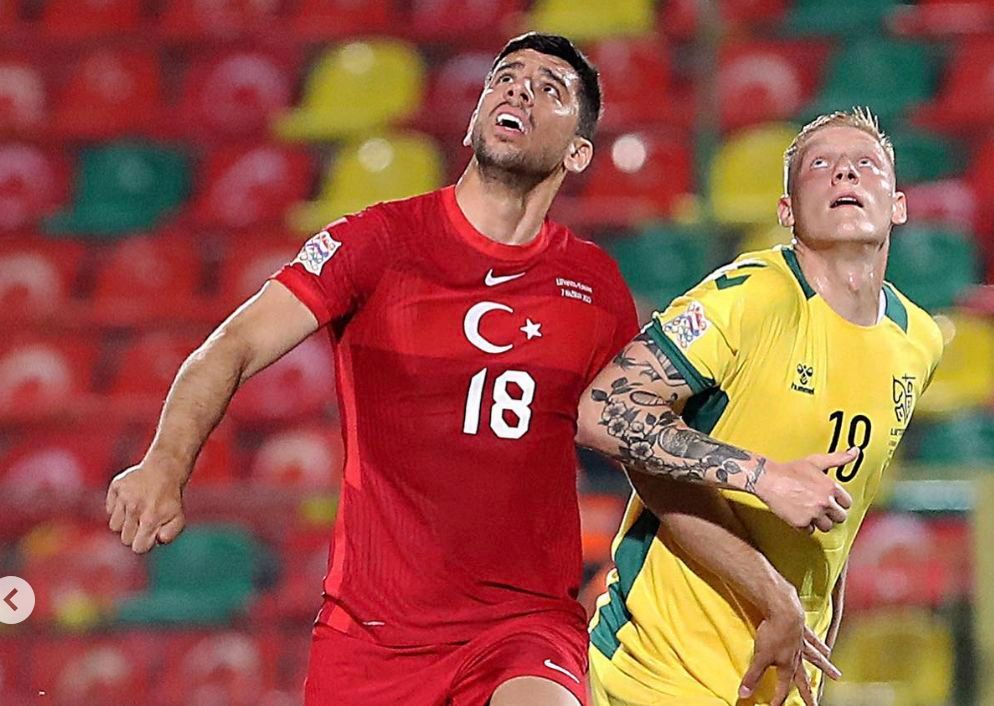  Cenk Özkacar, con Turquía