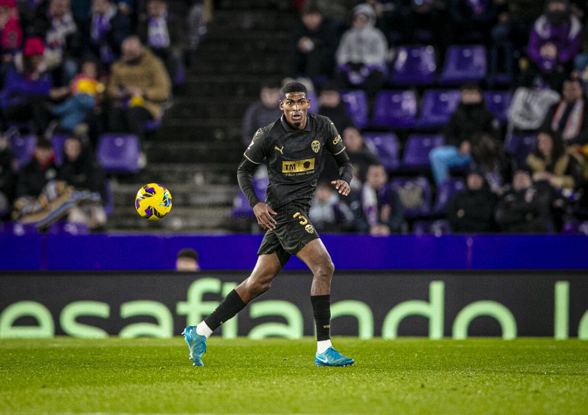  Cristhian Mosquera, ante el Real Valladolid.