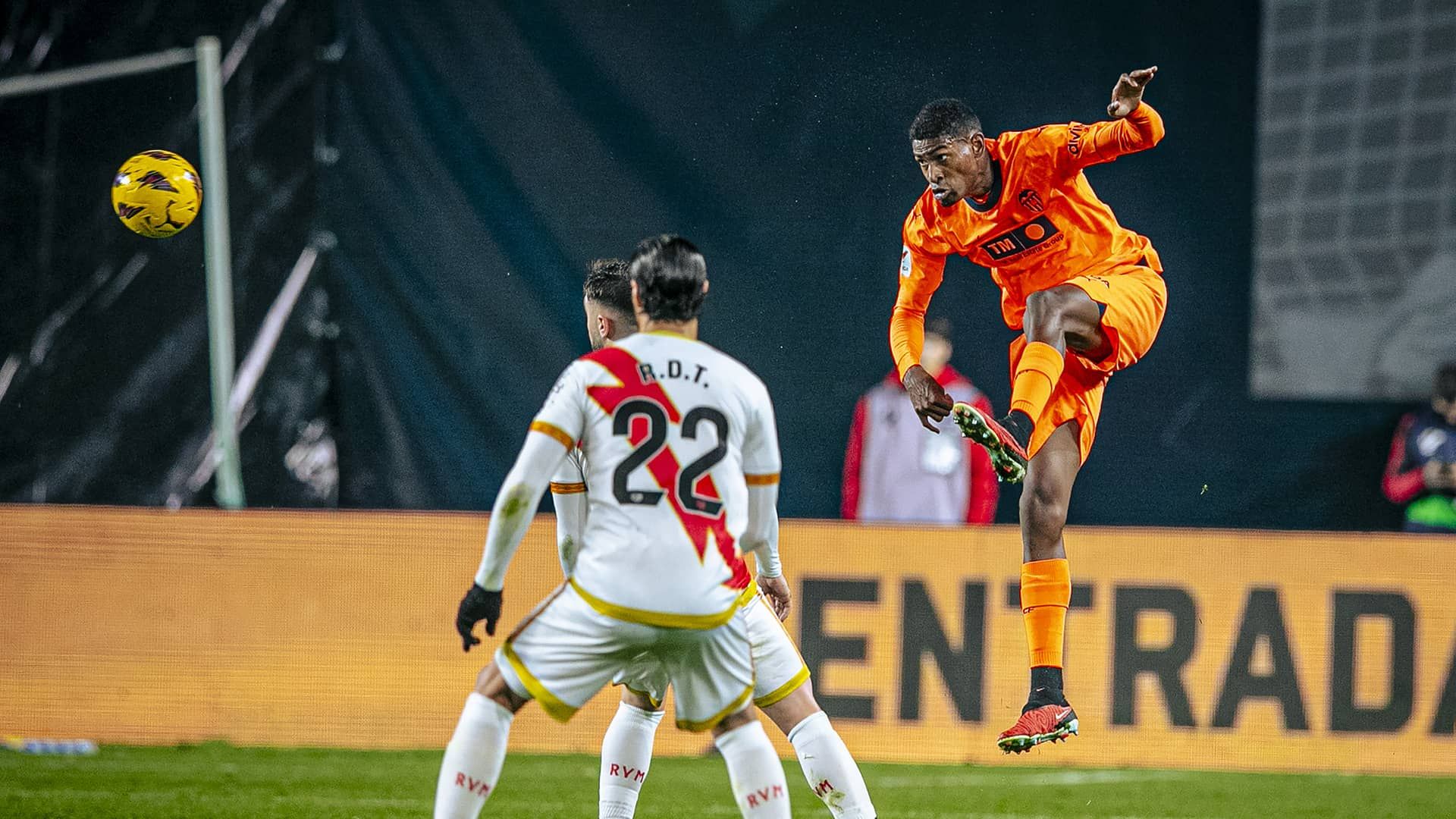  Cristhian Mosquera, en el Rayo - Valencia CF.