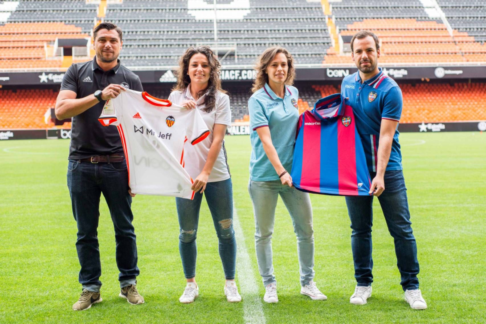 Derbi femenino en Mestalla