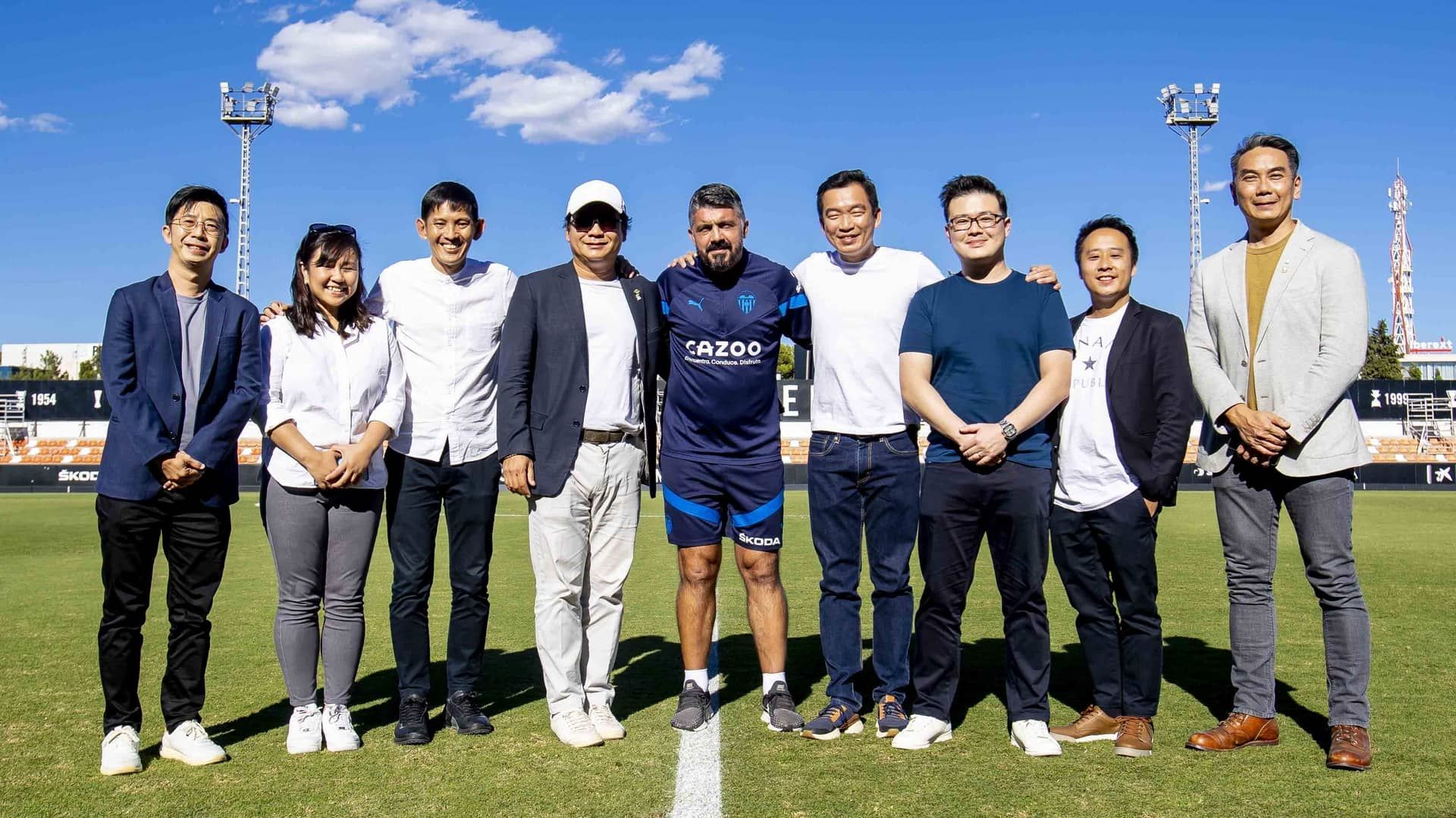 El Gobierno de Singapur visita al Valencia CF y alucina con Gattuso.