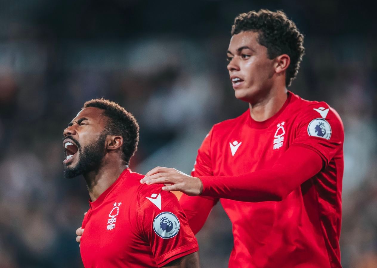 El Nottingham celebra el 1-2