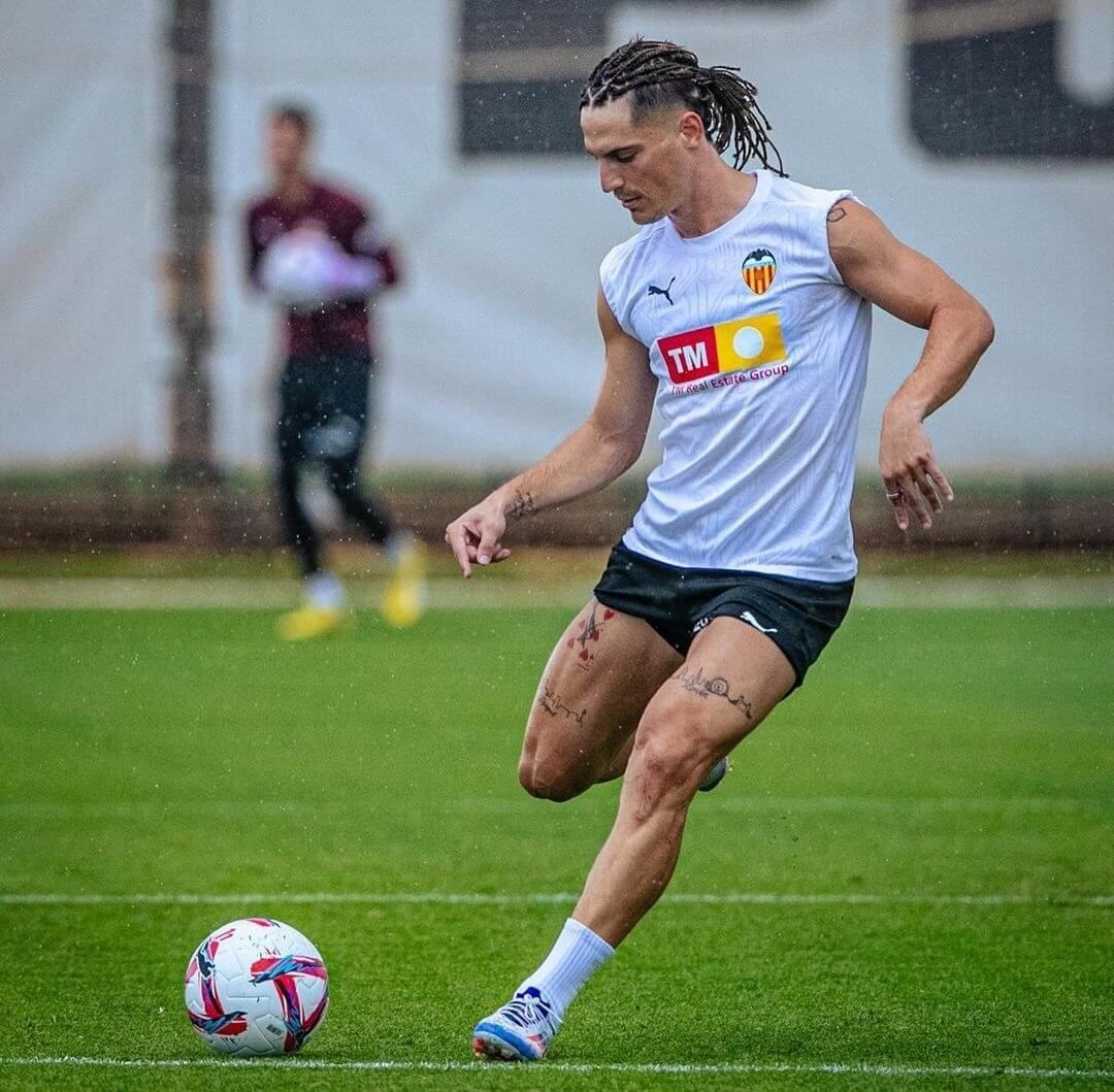  El nuevo look de Sergi Canós (Foto: Valencia CF9.
