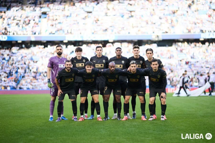 Luis Rioja, en el once titular del Valencia CF ante la Real Sociedad.