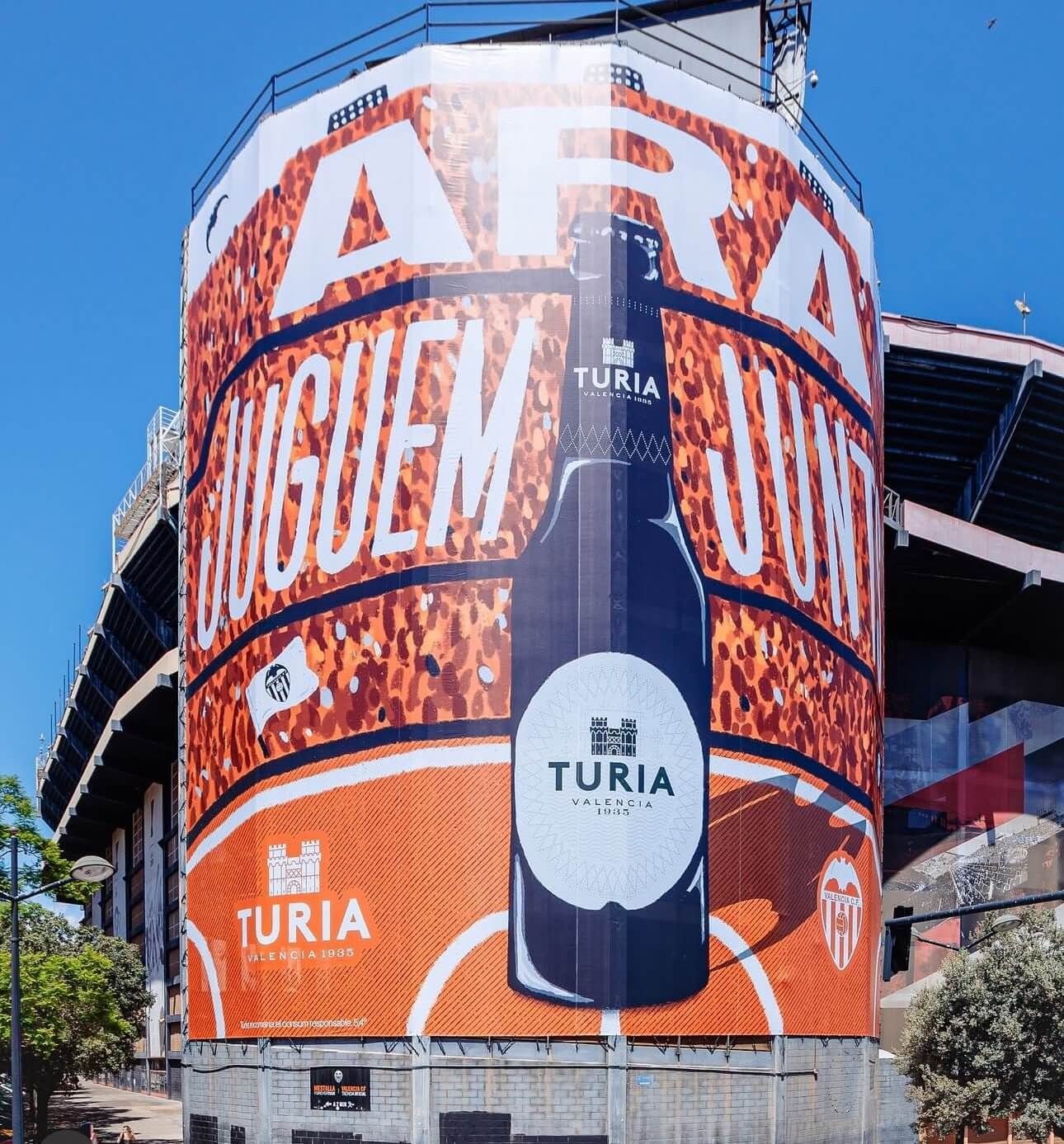 El Valencia CF firma con cervezas Turia. Ya en Mestalla