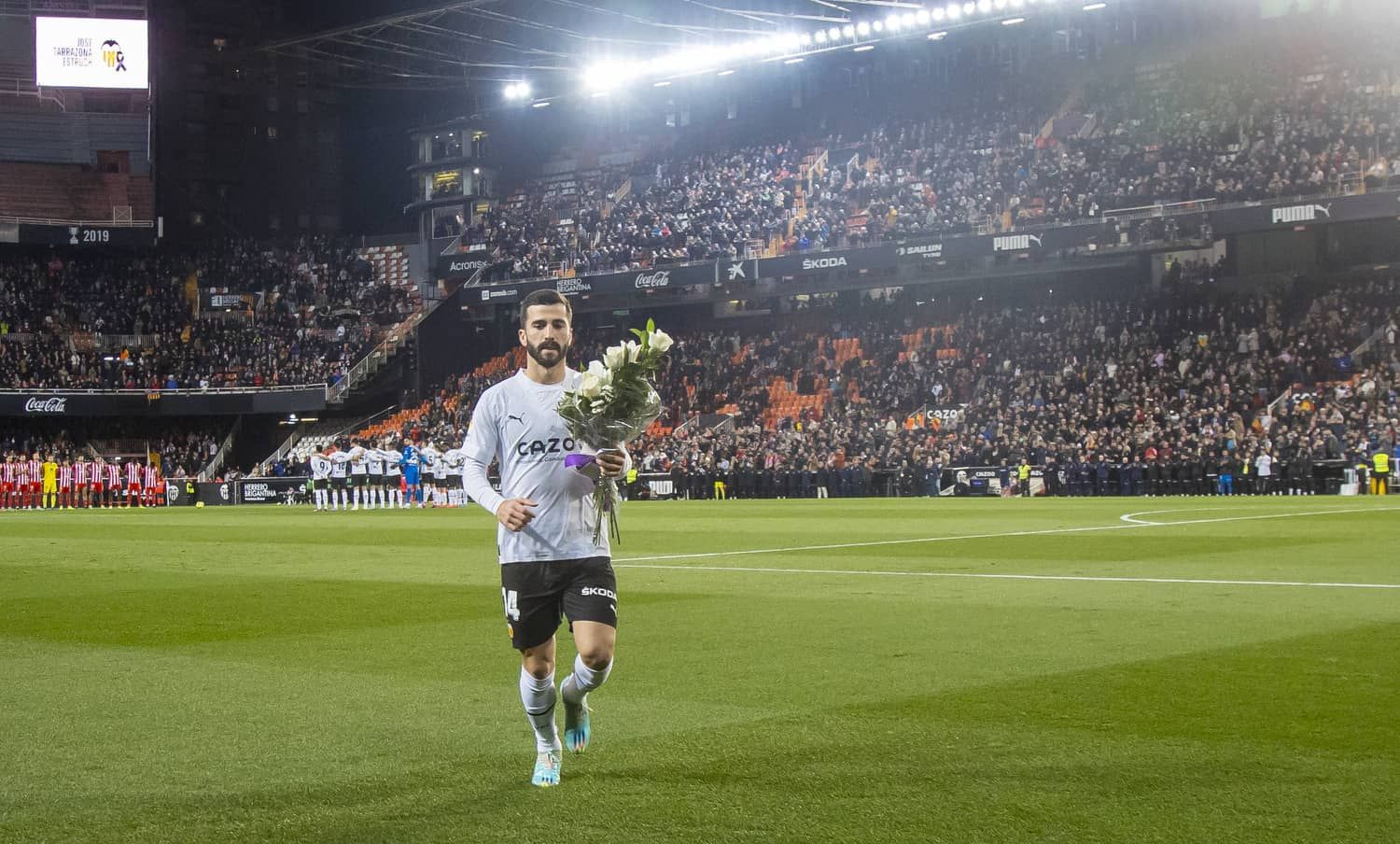 El Valencia CF rinde homenaje a José Tarazona.