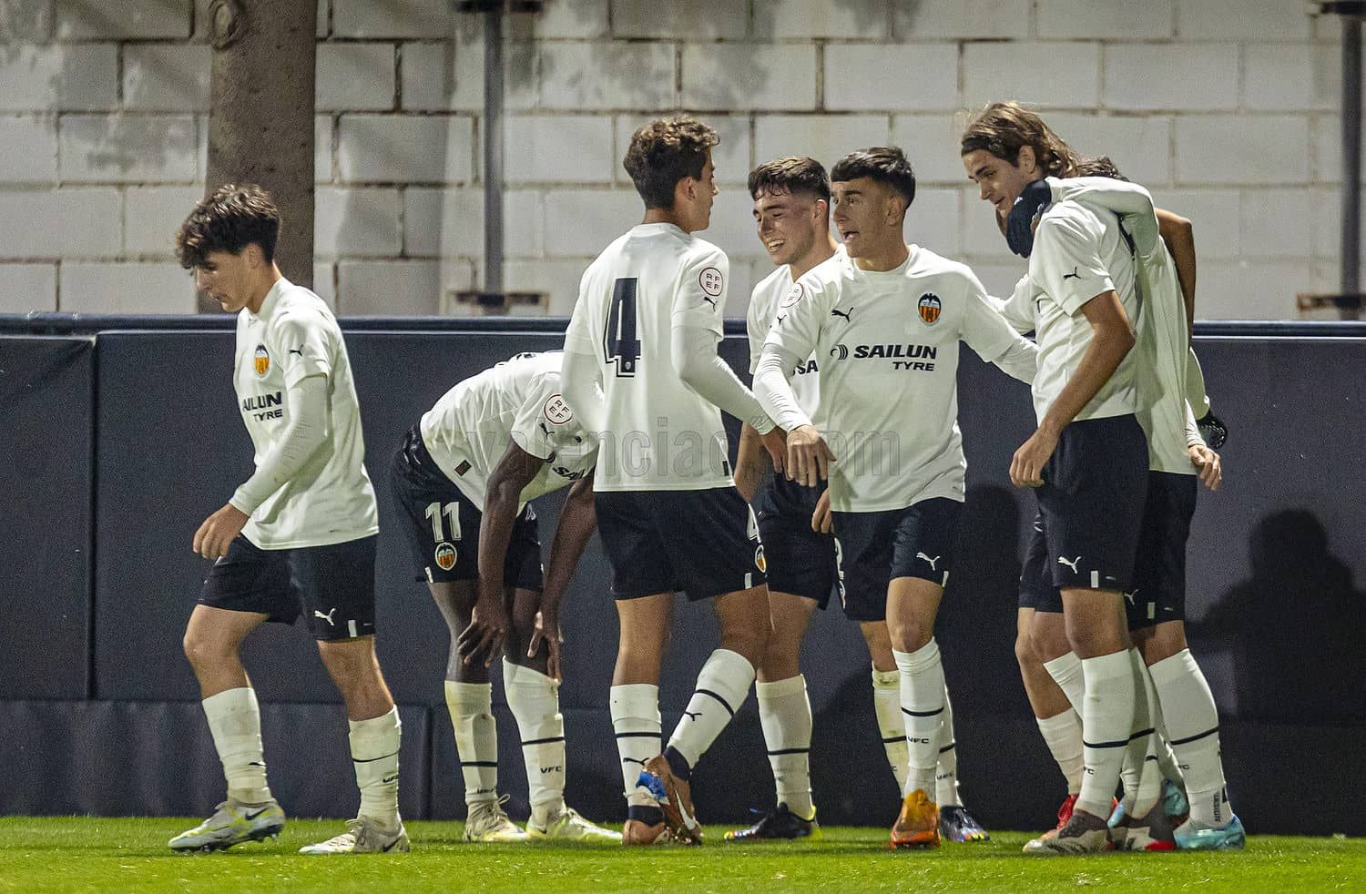 El VCF Juvenil A gana el derbi y se mete en octavos de Copa.