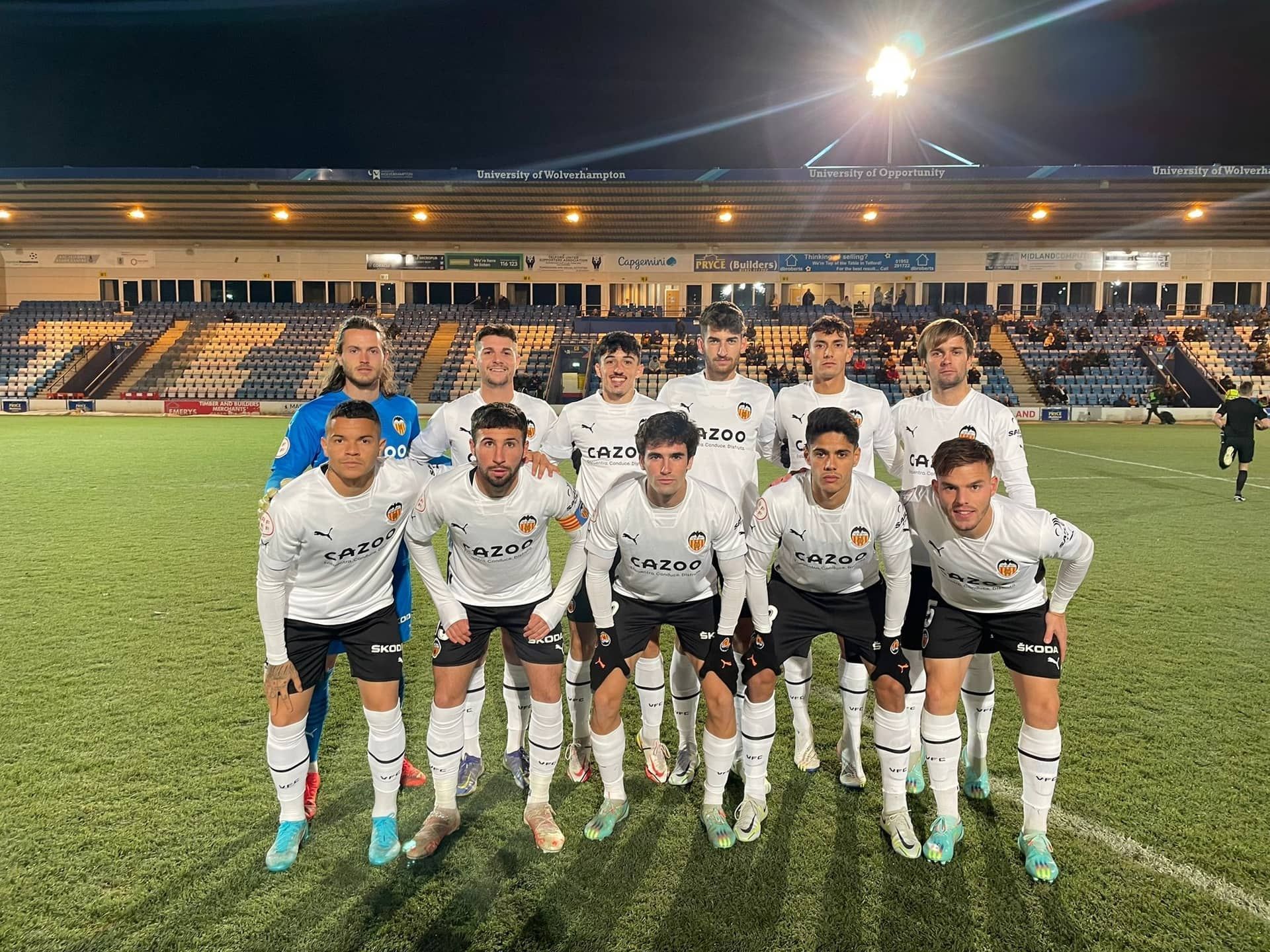  El VCF Mestalla sigue con paso firme: victoria ante el Wolverhampton.