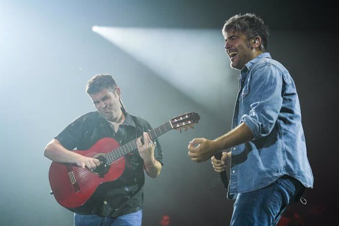  Estopa se acuerda del Valencia CF y su público de Peter Lim