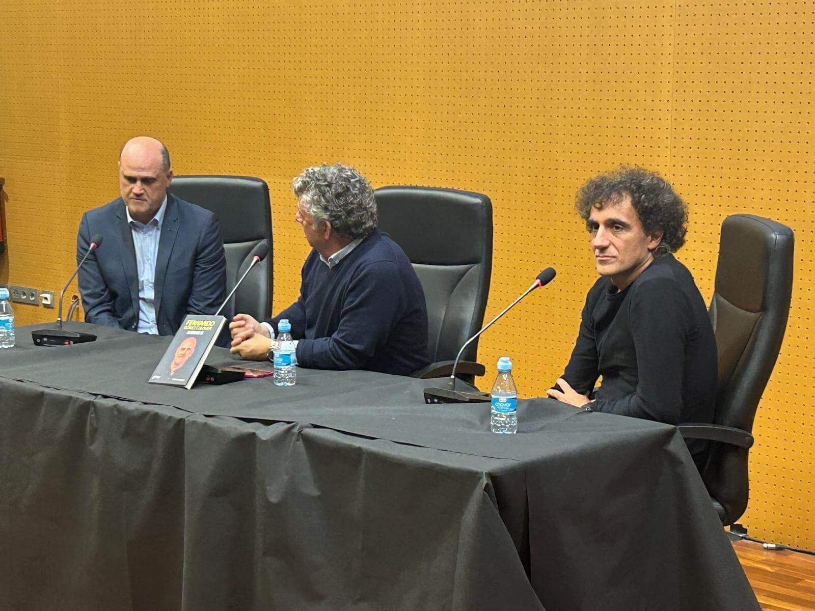  Fernando Gómez presente su libro La Zona del 10