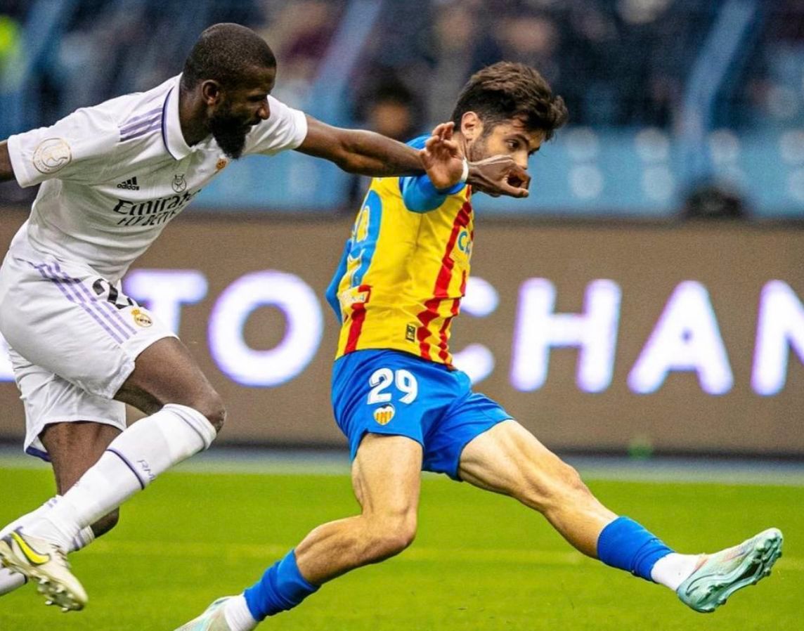  Fran Pérez en la Supercopa podría tener opciones de entrar en el once titular