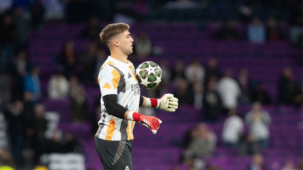  Fran González en el calentamiento de un partido con el Madrid (Cordon Press)