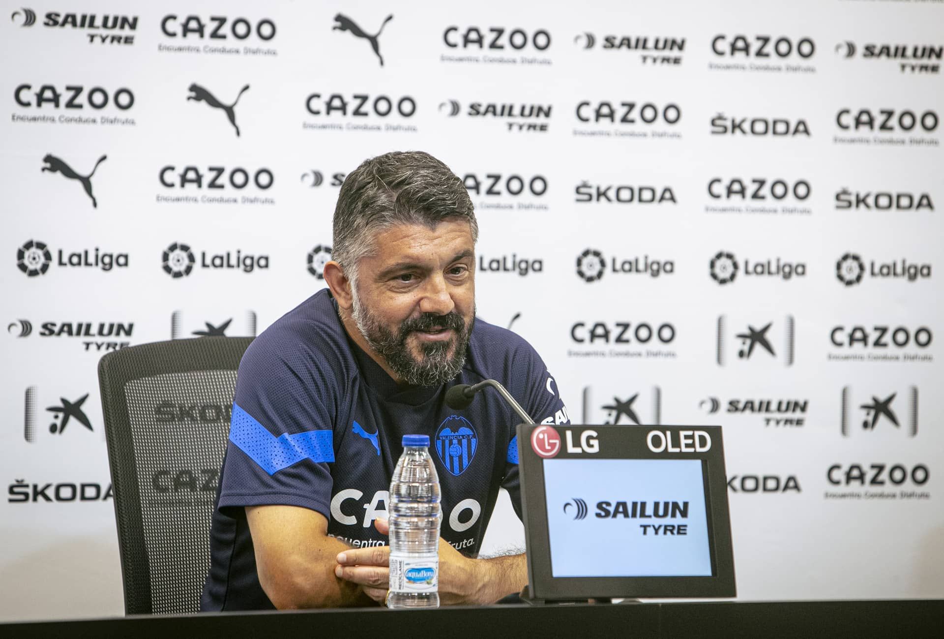 Gattuso en la sala de prensa de Paterna