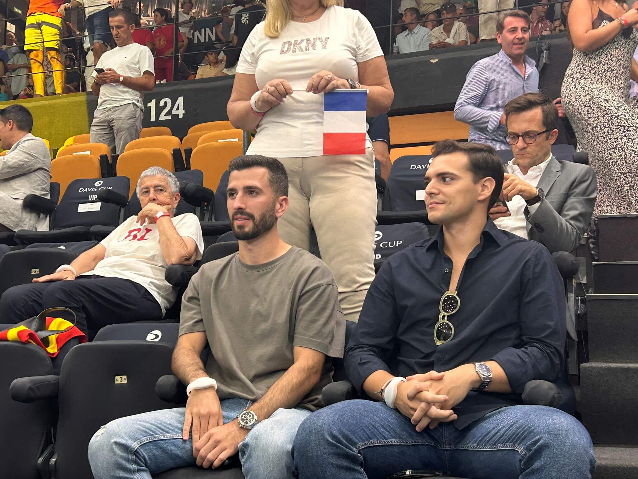  Gayà en la Fuente de San Luis con un amigo