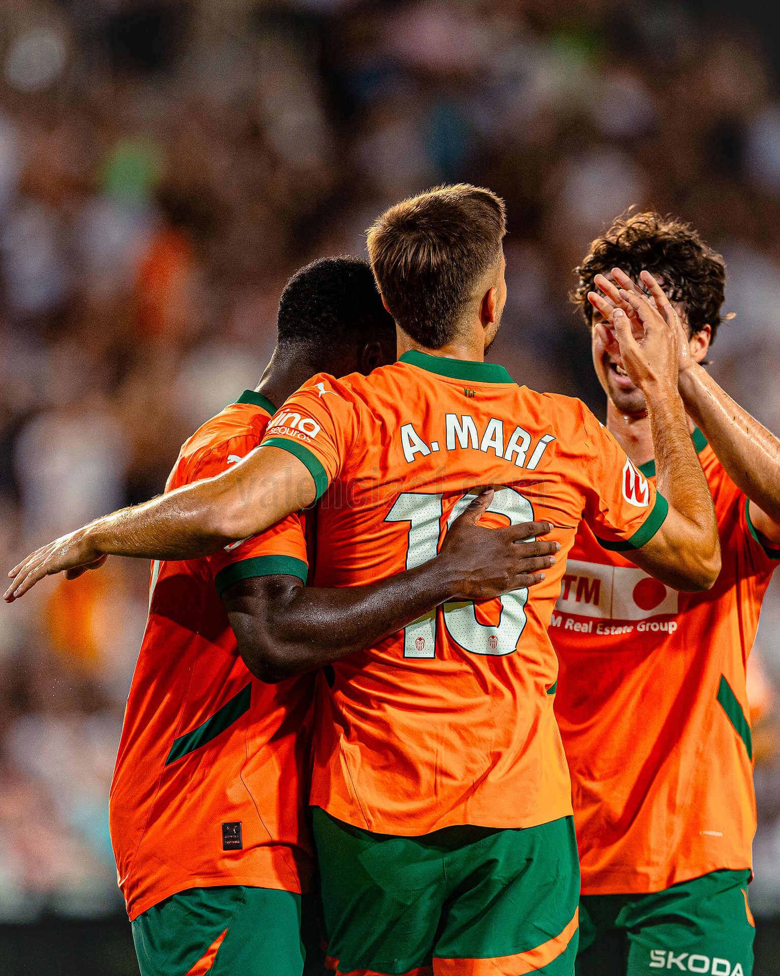 Gol del Alberto Marí en el Trofeo Naranja.