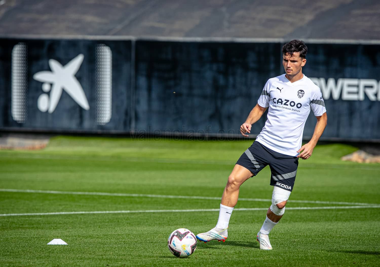 Guillamón es el único mediocentro tras la ausencia de Nico González