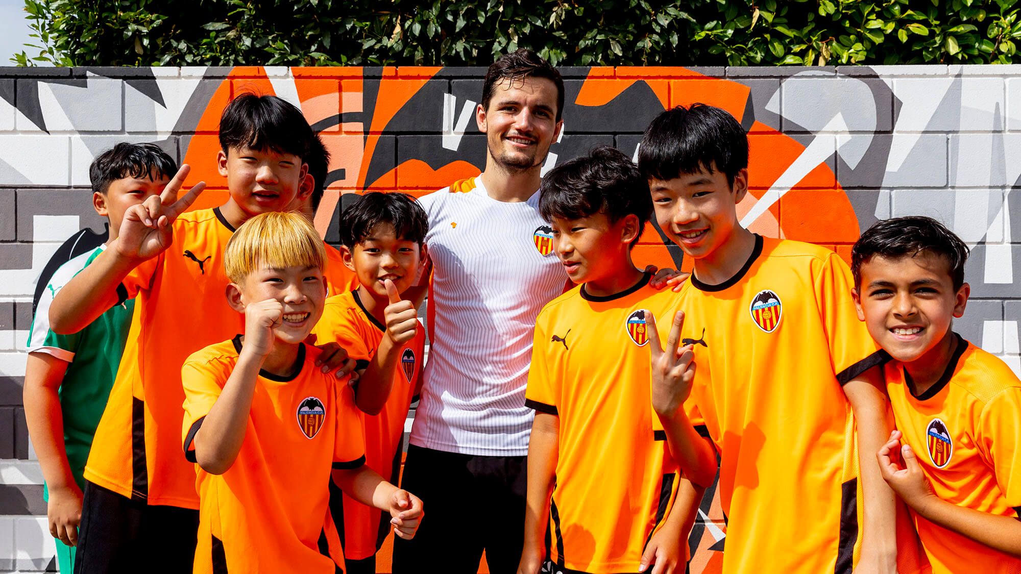  Hugo Guillamón, embajador de III VCF Academy World Cup.