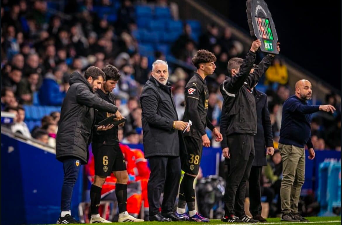  Iker Córdoba debuta en Primera División con el Valencia CF.