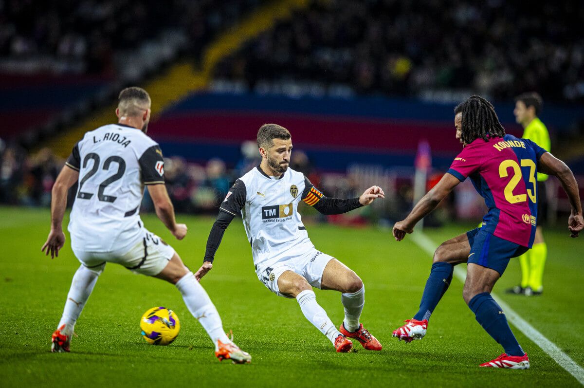 José Luis Gayà, ante el FC Barcelona.