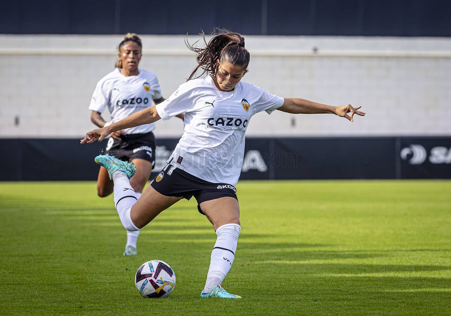 Layhoon presencia el empate del VCF Femenino ante Levante Las Planas, el equipo revelación