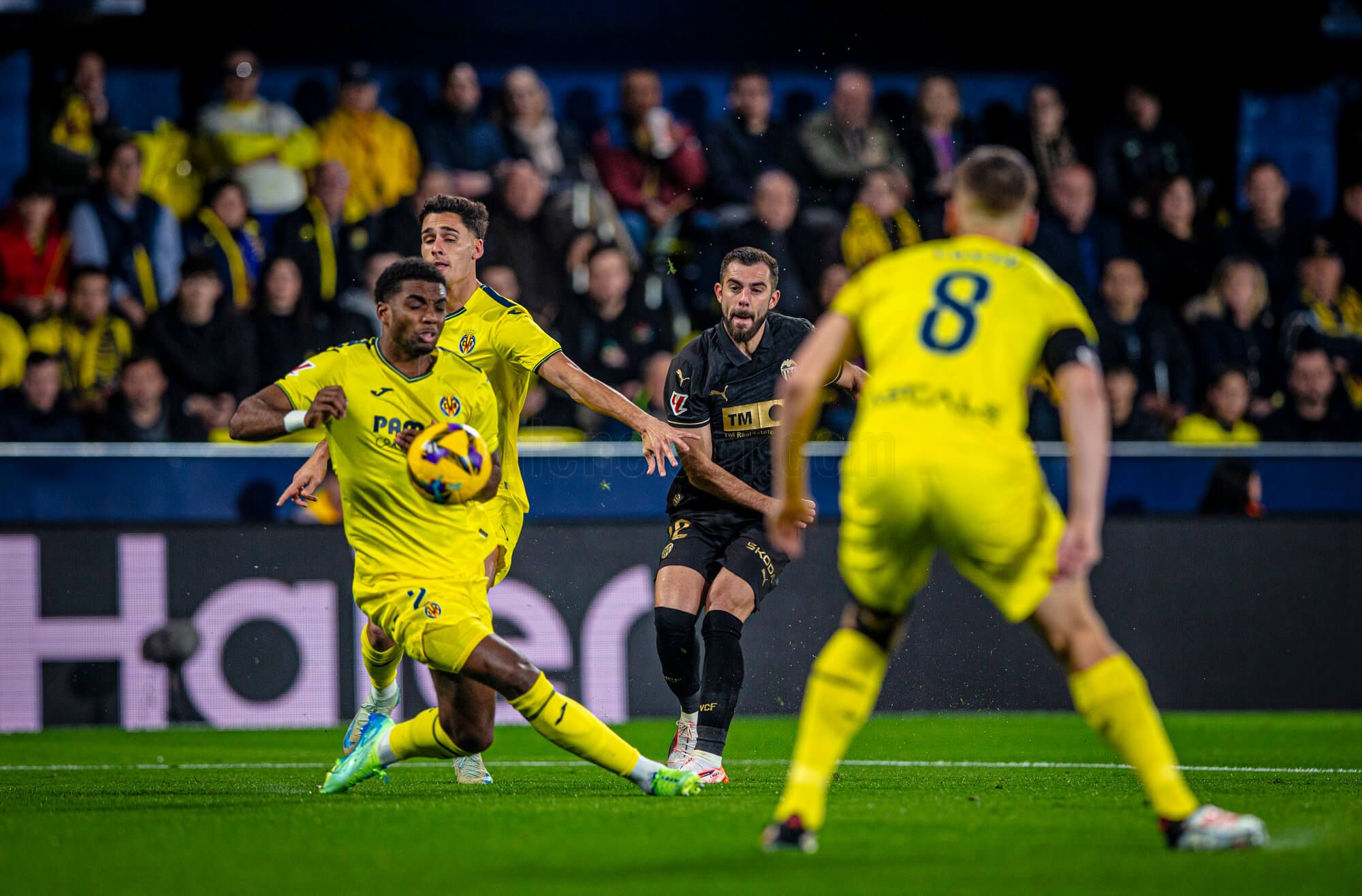 Luis Rioja, ante el Villarreal CF.