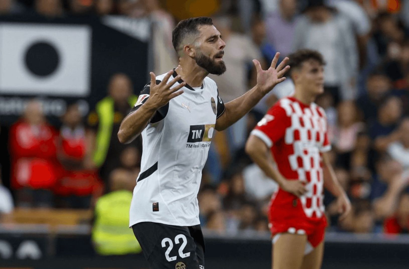  Luis Rioja celebra su gol al Girona FC.
