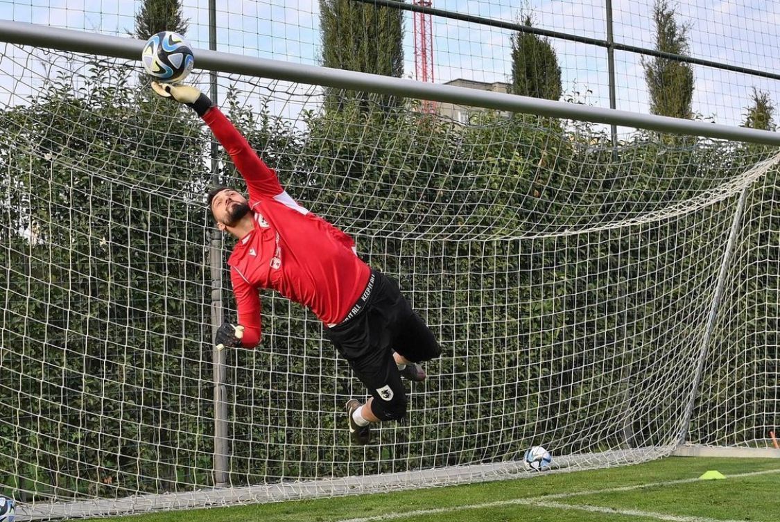  Mamardashvili, con Georgia.