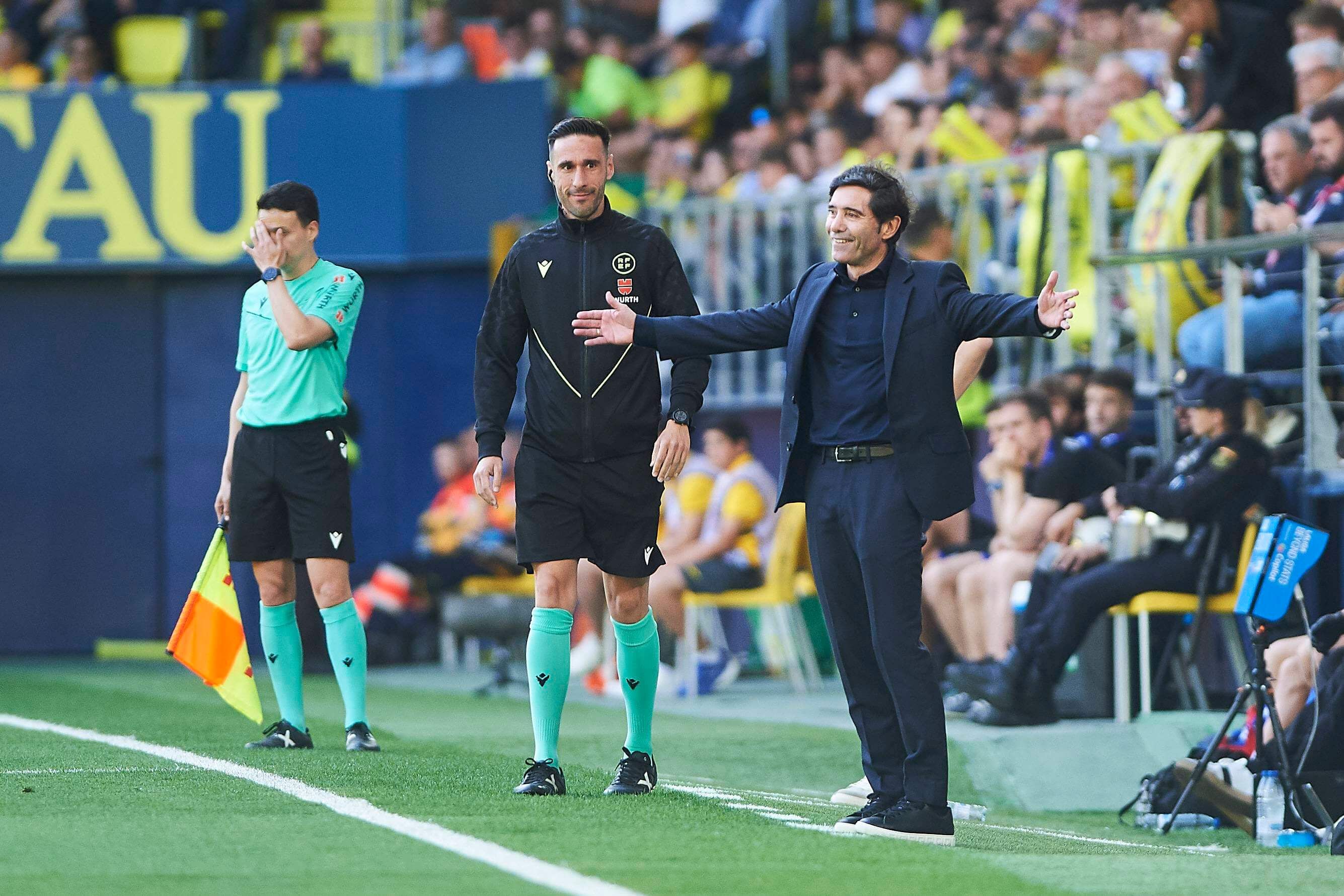  Marcelino García Toral gesticula en el Villarreal-Osasuna.