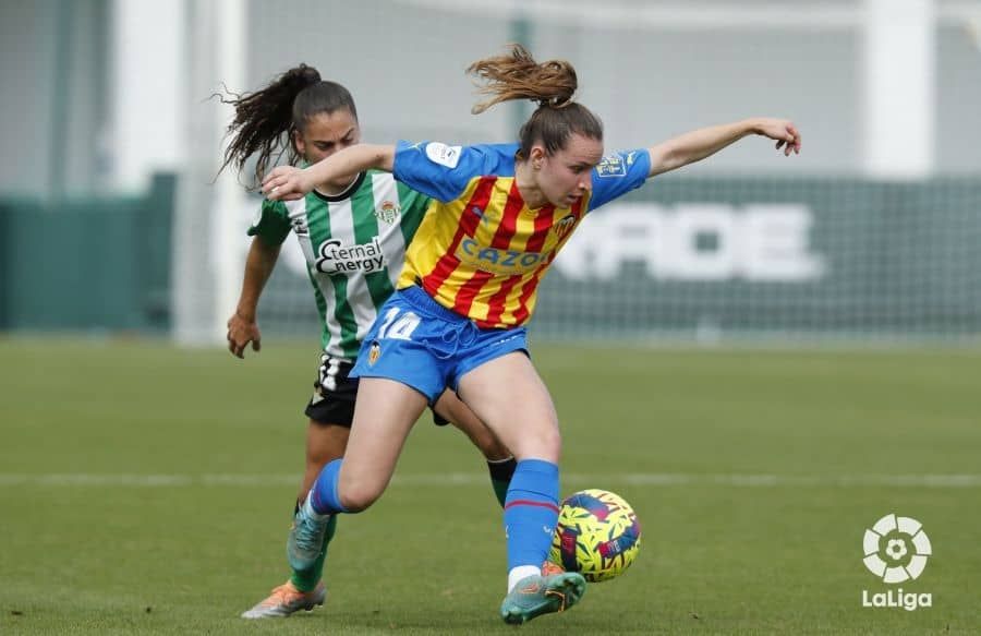  Marta Carro vuelve a valer tres puntos ante el Real Betis Féminas