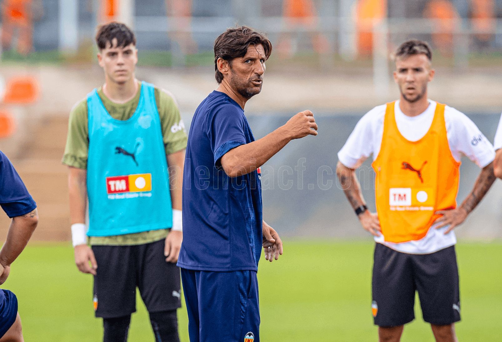 Miguel Ángel Angulo entrenando en Paterna