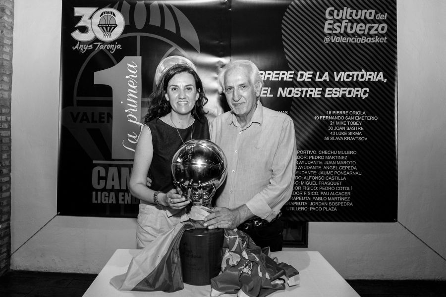  Minuto de silencio por Pipo Arnau