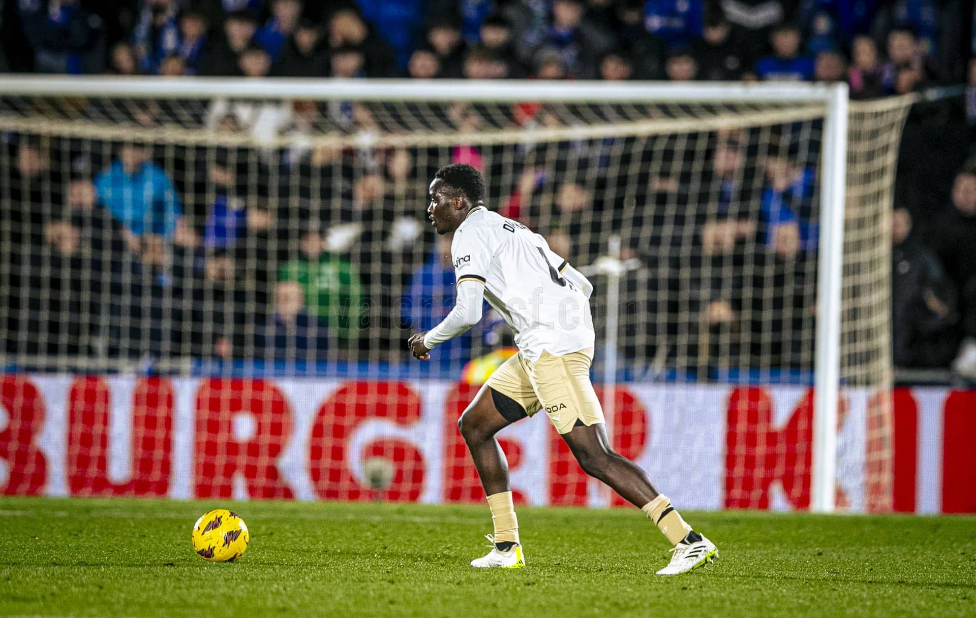  Mouctar Diakhaby, ante el Getafe CF.