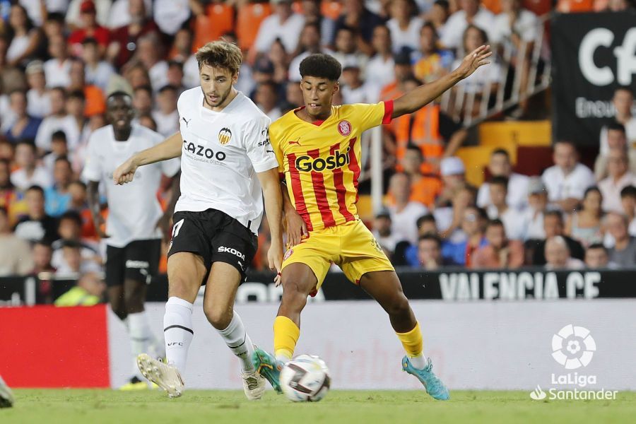  Nico González debuta en Mestalla