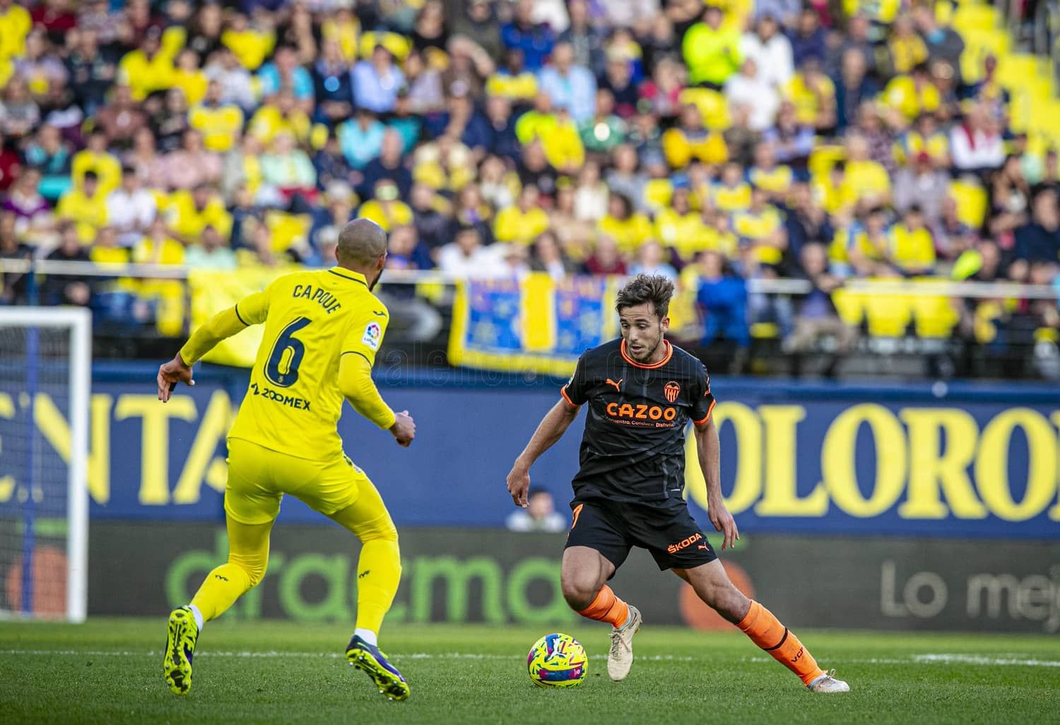  Nico González, en el Villarreal CF - Valencia CF.