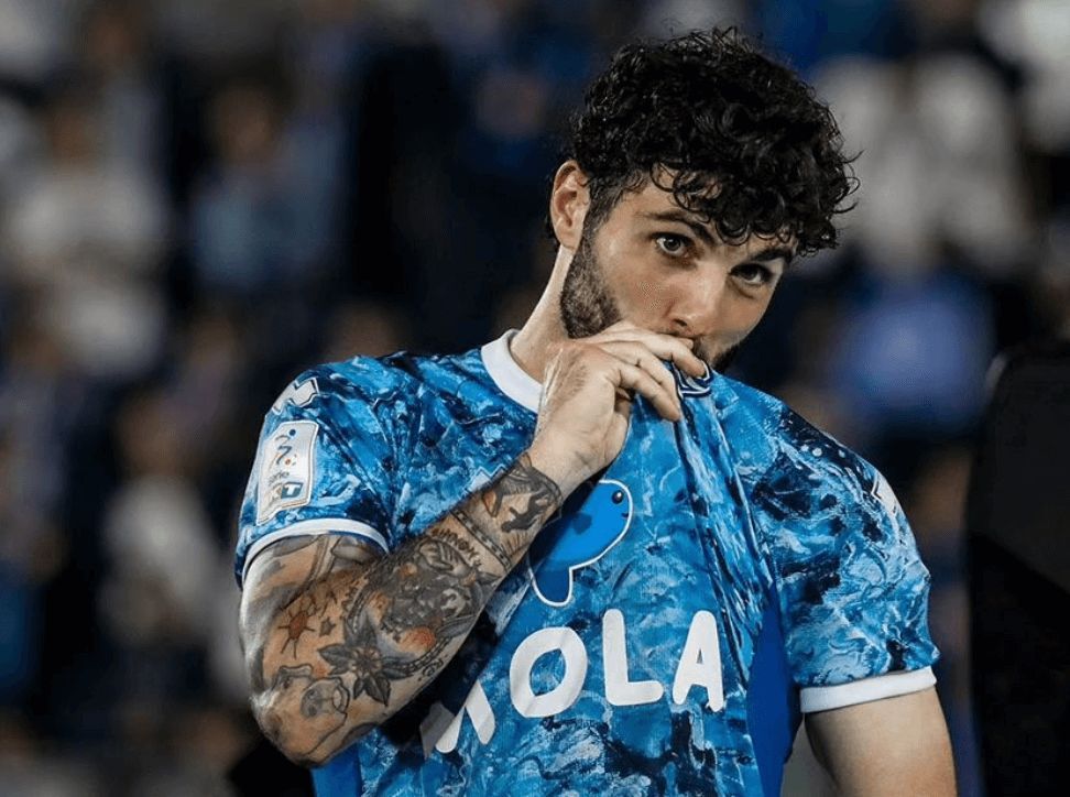  Patrick Cutrone, en el Como 1907.